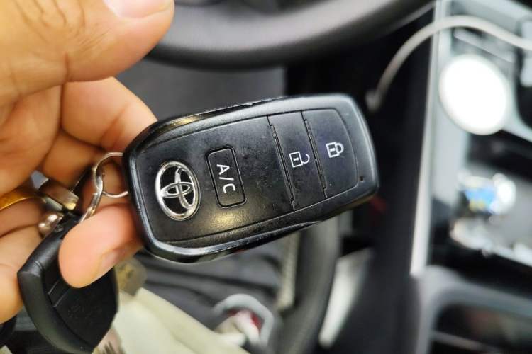 Used Toyota FAW bZ4X 2022 Two-Wheel-Drive Long-Range JOY Edition Vehicle Key