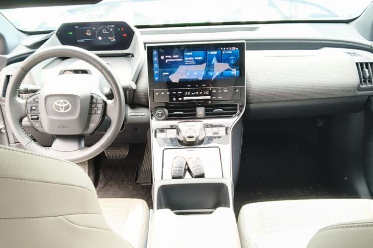 Used Toyota FAW bZ4X 2022 Four-Wheel-Drive High-Performance PRO Edition Center Console