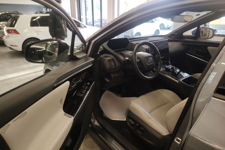 Used Toyota FAW bZ4X 2022 Four-Wheel-Drive High-Performance PRO Edition Driver Seat