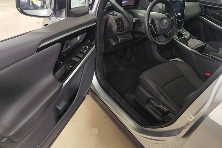 Used Toyota FAW bZ4X 2022 Two-Wheel-Drive Long-Range JOY Edition Driver Seat