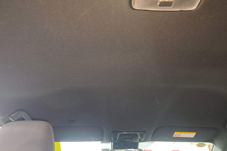 Used Toyota FAW bZ4X 2022 Two-Wheel-Drive Long-Range JOY Edition Headliner