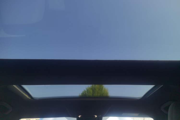 Used Toyota FAW bZ4X 2022 Two-Wheel Drive Long-Range PRO Version Headliner