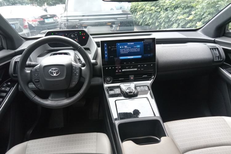 Used Toyota FAW bZ4X 2022 Two-Wheel Drive Long-Range PRO Version Interior 2