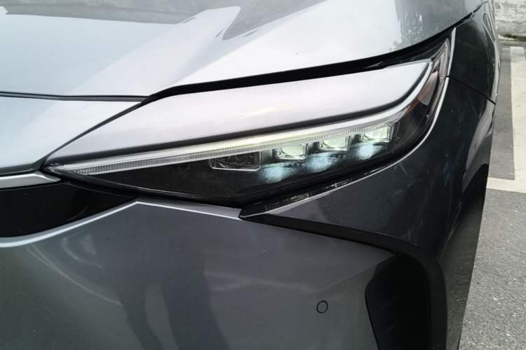 Used Toyota FAW bZ4X 2022 Four-Wheel-Drive High-Performance PRO Edition Left Front Headlight