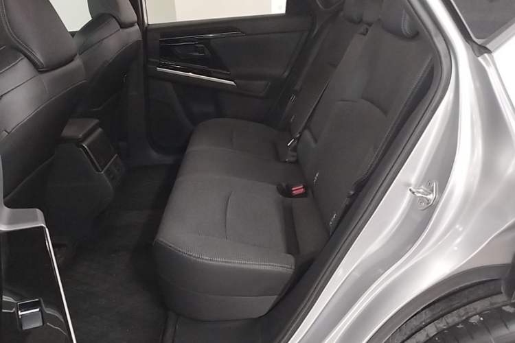 Used Toyota FAW bZ4X 2022 Two-Wheel-Drive Long-Range JOY Edition Left Rear Seat