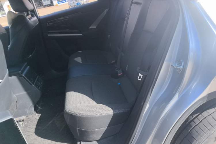 Used Toyota FAW bZ4X 2022 Two-Wheel-Drive Long-Range JOY Edition Left Rear Seat