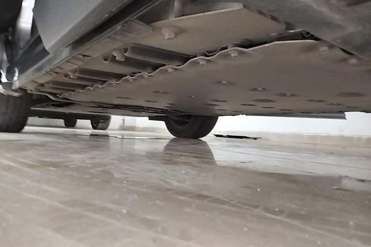 Used Toyota FAW bZ4X 2022 Two-Wheel-Drive Long-Range JOY Edition Left Side Sill