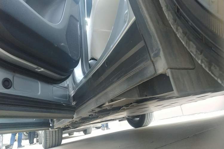 Used Toyota FAW bZ4X 2022 Two-Wheel Drive Long-Range PRO Version Left Side Sill