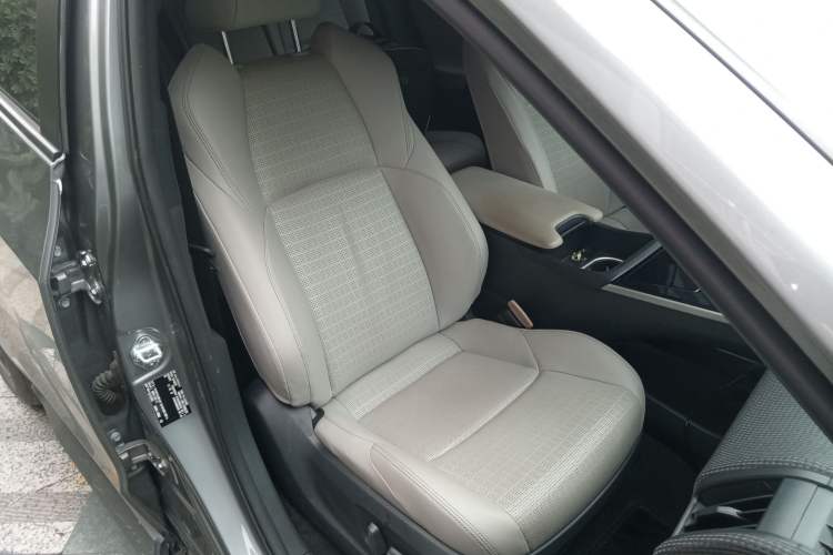 Used Toyota FAW bZ4X 2022 Two-Wheel Drive Long-Range PRO Version Right Front Seat