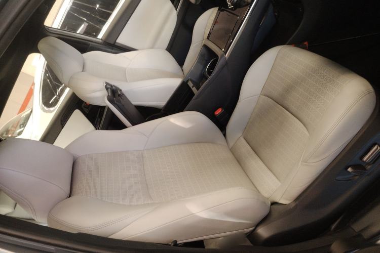 Used Toyota FAW bZ4X 2022 Four-Wheel-Drive High-Performance PRO Edition Right Front Seat