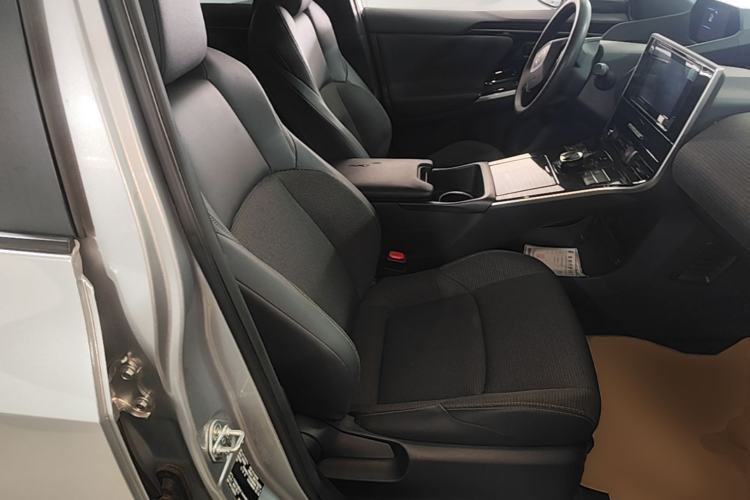 Used Toyota FAW bZ4X 2022 Two-Wheel-Drive Long-Range JOY Edition Right Front Seat