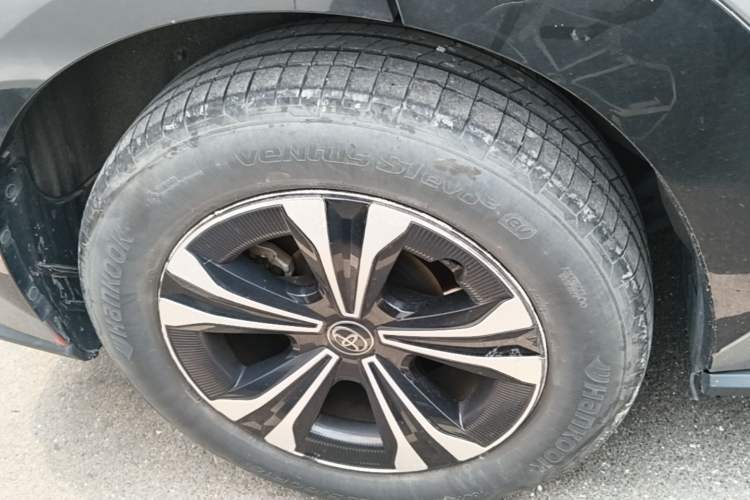 Used Toyota FAW bZ4X 2022 Four-Wheel-Drive High-Performance PRO Edition Right Rear Wheel Hub
