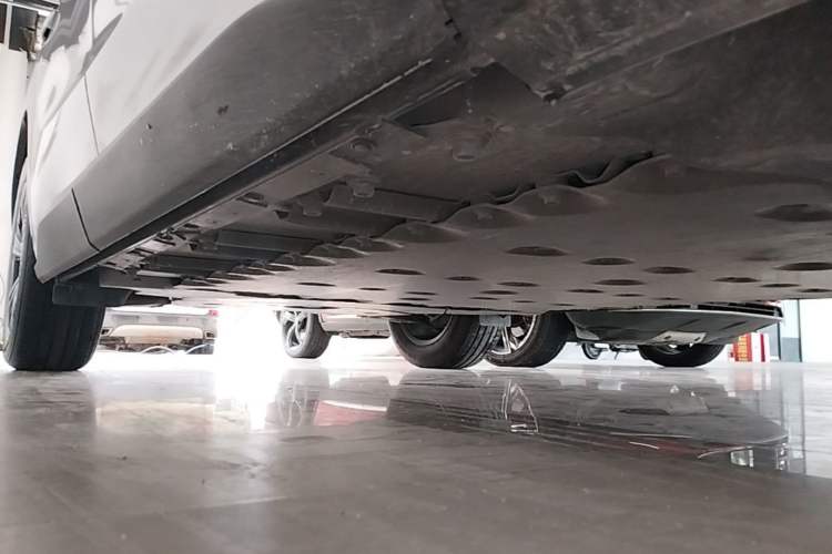 Used Toyota FAW bZ4X 2022 Two-Wheel-Drive Long-Range JOY Edition Right Side Sill