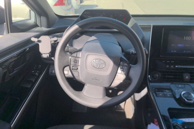 Used Toyota FAW bZ4X 2022 Two-Wheel-Drive Long-Range JOY Edition Steering Wheel