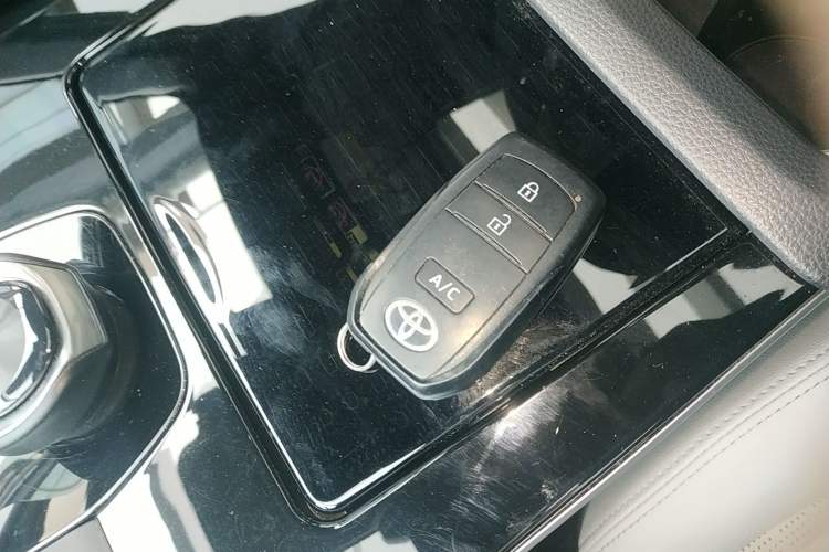 Used Toyota FAW bZ4X 2022 Two-Wheel Drive Long-Range PRO Version Vehicle Key