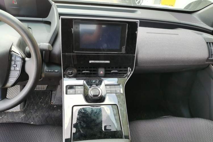 Used Toyota FAW bZ4X 2022 Two-Wheel-Drive Long-Range JOY Edition Audio And AC Panel