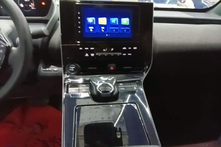 Used Toyota FAW bZ4X 2022 Two-Wheel-Drive Long-Range JOY Edition Audio And AC Panel