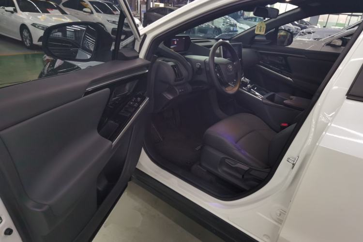 Used Toyota FAW bZ4X 2022 Two-Wheel-Drive Long-Range JOY Edition Driver Seat