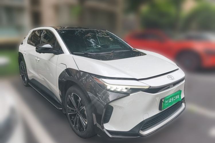 Used Toyota FAW bZ4X 2022 Four-Wheel-Drive High-Performance Premium Edition Front Right 45 Deg