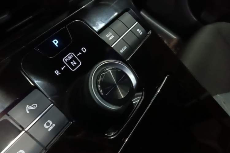 Used Toyota FAW bZ4X 2022 Two-Wheel-Drive Long-Range JOY Edition Gear Lever