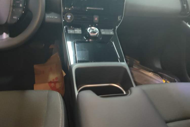 Used Toyota FAW bZ4X 2022 Two-Wheel-Drive Long-Range JOY Edition Gear Lever