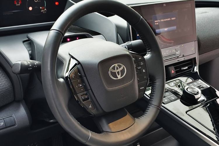 Used Toyota FAW bZ4X 2022 Four-Wheel-Drive High-Performance Premium Edition Interior 3