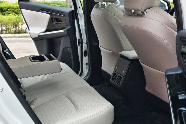 Used Toyota FAW bZ4X 2022 Four-Wheel-Drive High-Performance Premium Edition Interior 8