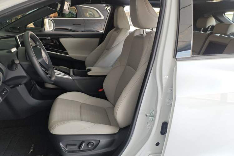 Used Toyota FAW bZ4X 2022 Four-Wheel-Drive High-Performance Premium Edition Left Front Seat
