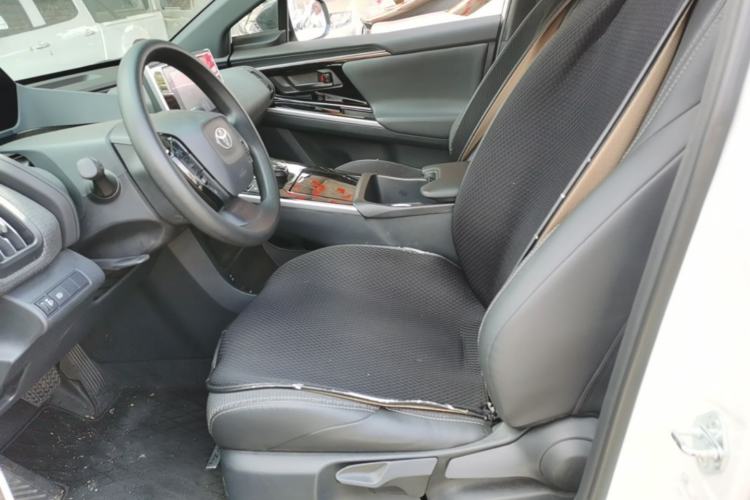 Used Toyota FAW bZ4X 2022 Two-Wheel-Drive Long-Range JOY Edition Left Front Seat