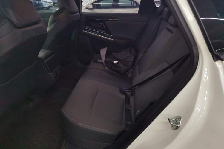 Used Toyota FAW bZ4X 2022 Two-Wheel-Drive Long-Range JOY Edition Left Rear Seat