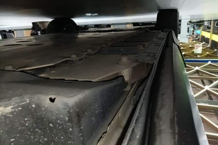 Used Toyota FAW bZ4X 2022 Two-Wheel-Drive Long-Range JOY Edition Left Side Sill