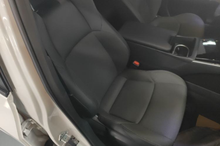 Used Toyota FAW bZ4X 2022 Two-Wheel-Drive Long-Range JOY Edition Right Front Seat