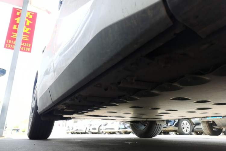 Used Toyota FAW bZ4X 2022 Two-Wheel-Drive Long-Range JOY Edition Right Side Sill