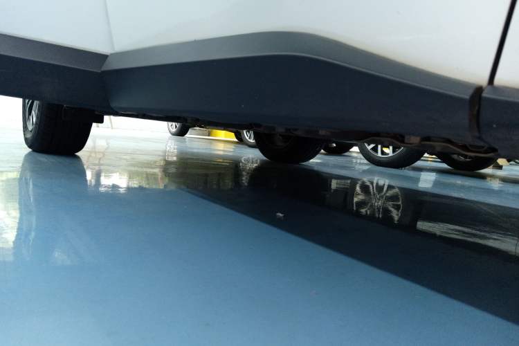 Used Toyota FAW bZ4X 2022 Two-Wheel Drive Long-Range PRO Version Right Side Sill