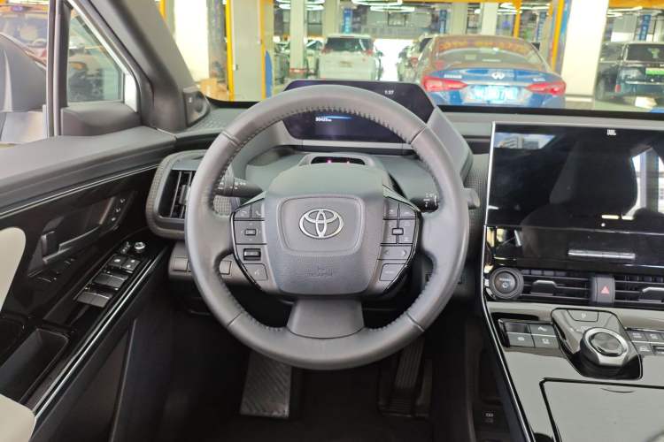 Used Toyota FAW bZ4X 2022 Four-Wheel-Drive High-Performance Premium Edition Steering Wheel