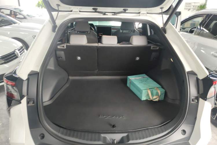 Used Toyota FAW bZ4X 2022 Four-Wheel-Drive High-Performance PRO Edition Trunk