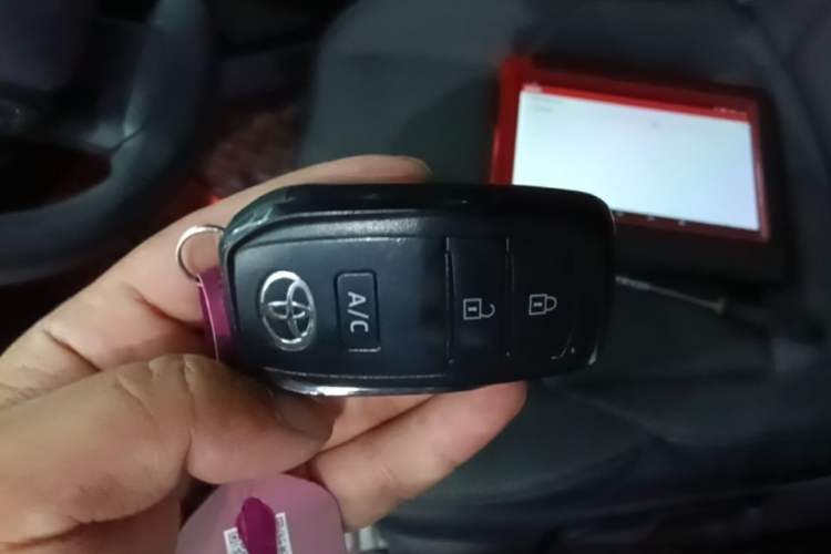 Used Toyota FAW bZ4X 2022 Two-Wheel-Drive Long-Range JOY Edition Vehicle Key