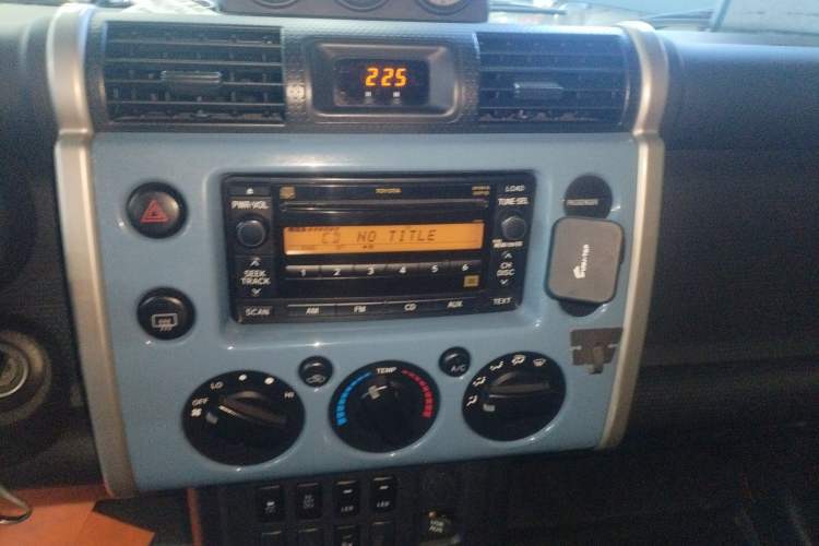 Used Toyota FJ Cruiser  Audio And AC Panel