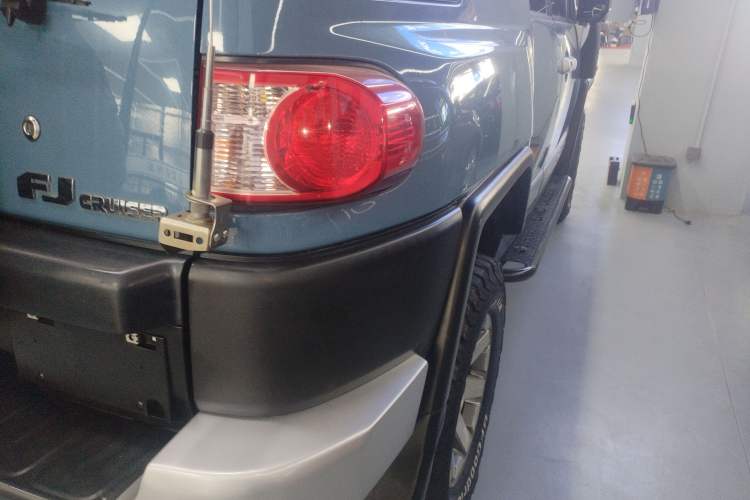 Used Toyota FJ Cruiser  Exterior 3