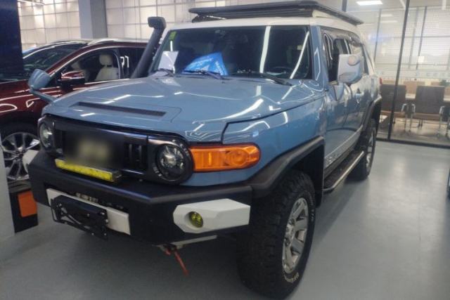 Used Toyota FJ Cruiser 