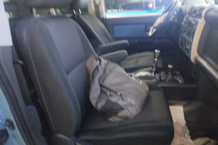 Used Toyota FJ Cruiser  Right Front Seat