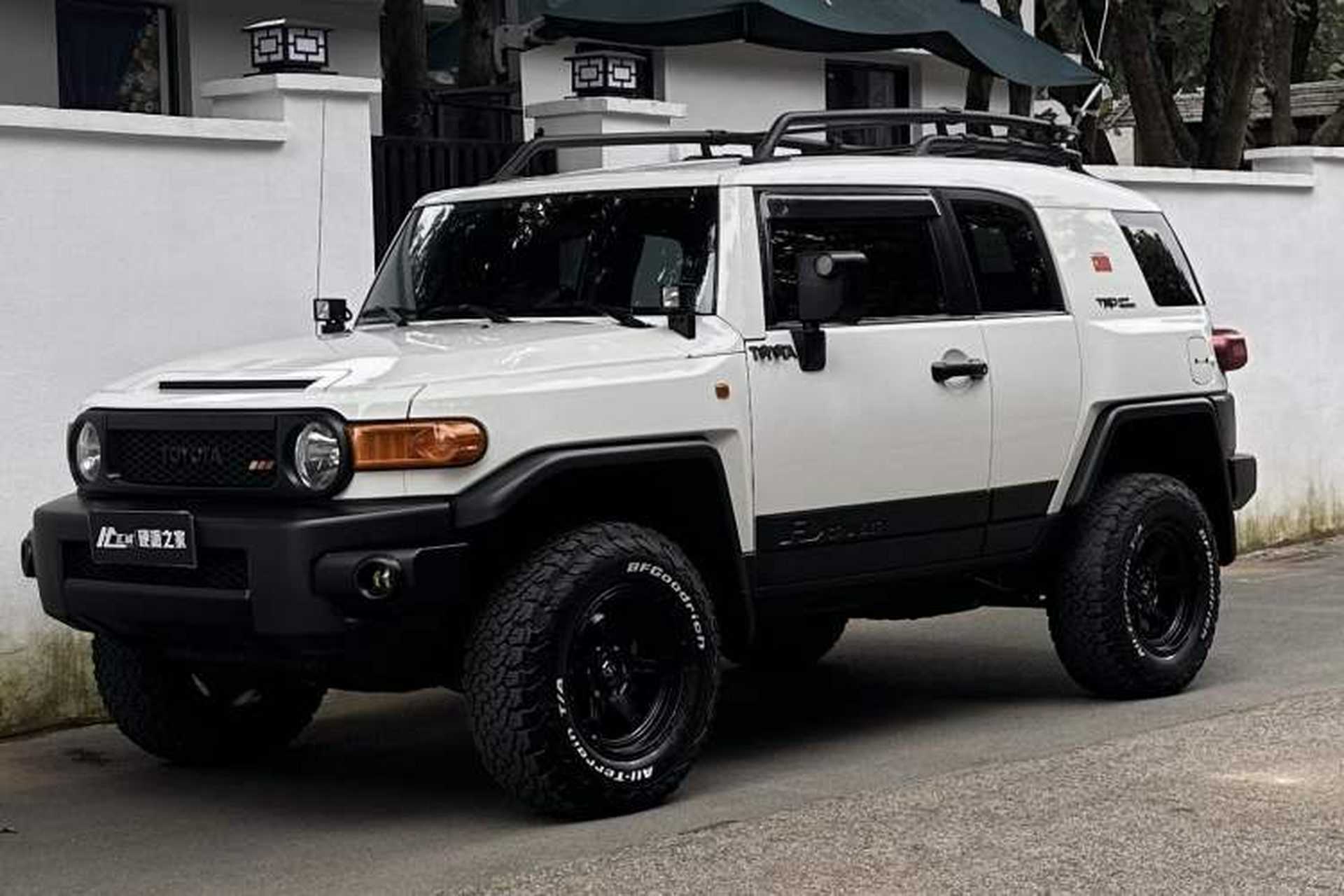 Used Toyota FJ Cruiser  Exterior 2