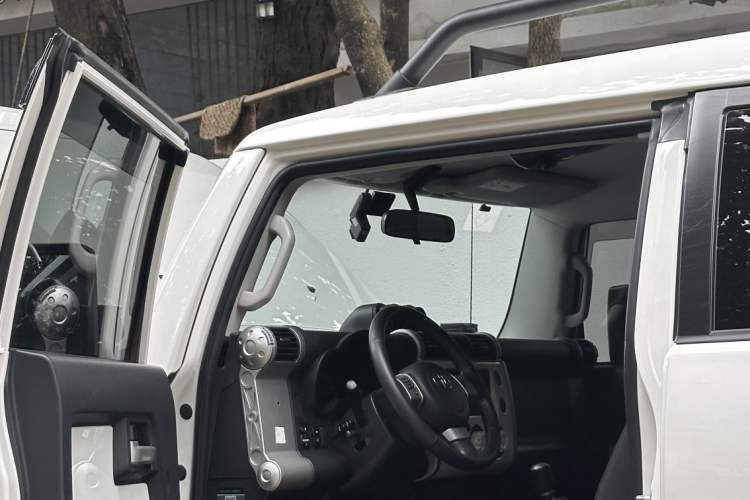 Used Toyota FJ Cruiser  Exterior 3
