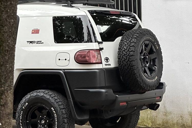 Used Toyota FJ Cruiser  Exterior 6