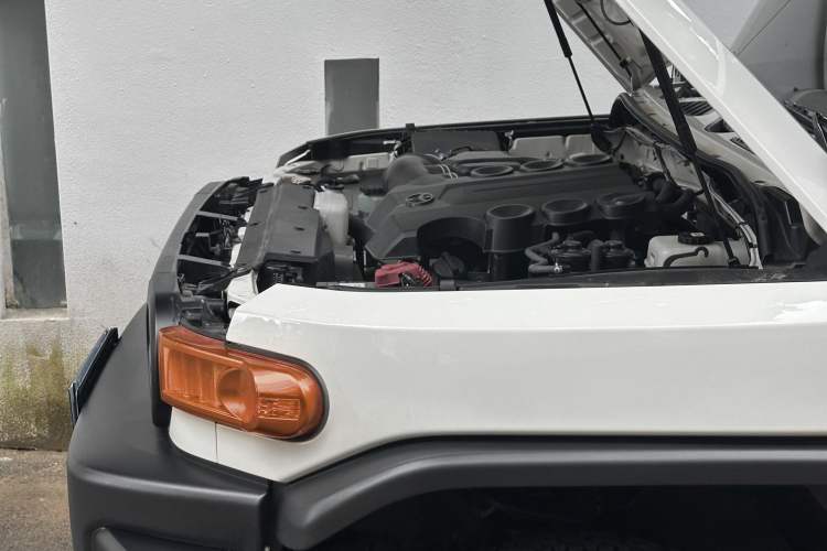 Used Toyota FJ Cruiser  Exterior 9