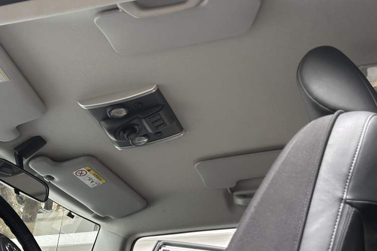 Used Toyota FJ Cruiser  Interior 4