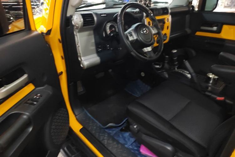 Used Toyota FJ Cruiser  Driver Seat