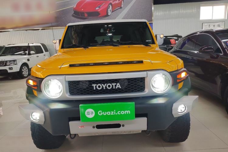 Used Toyota FJ Cruiser  Front