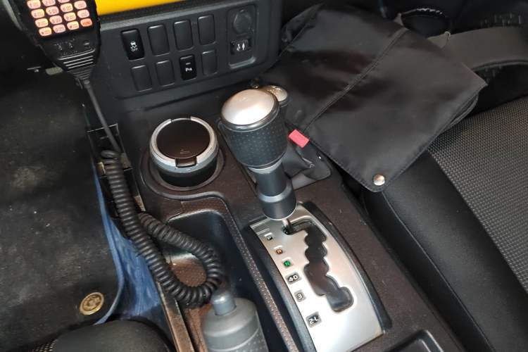 Used Toyota FJ Cruiser  Gear Lever