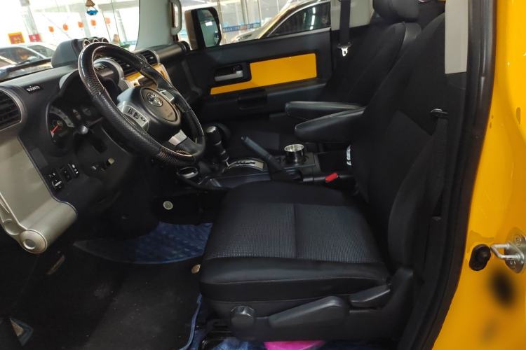 Used Toyota FJ Cruiser  Left Front Seat